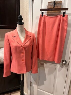 Le Suit Coral Pencil Skirt Herringbone Soft Jacquard Blazer Lined Notch Collar